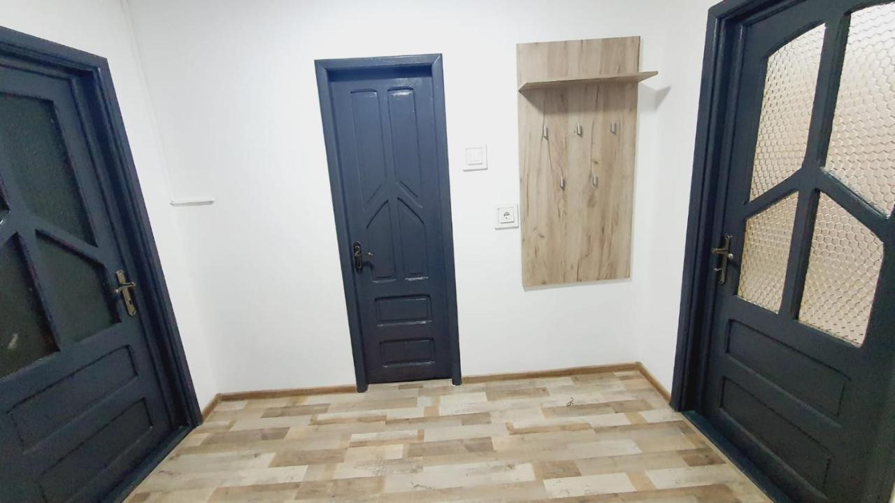 Apartamento Apartament Radoi Drobeta Turnu Severin Exterior foto