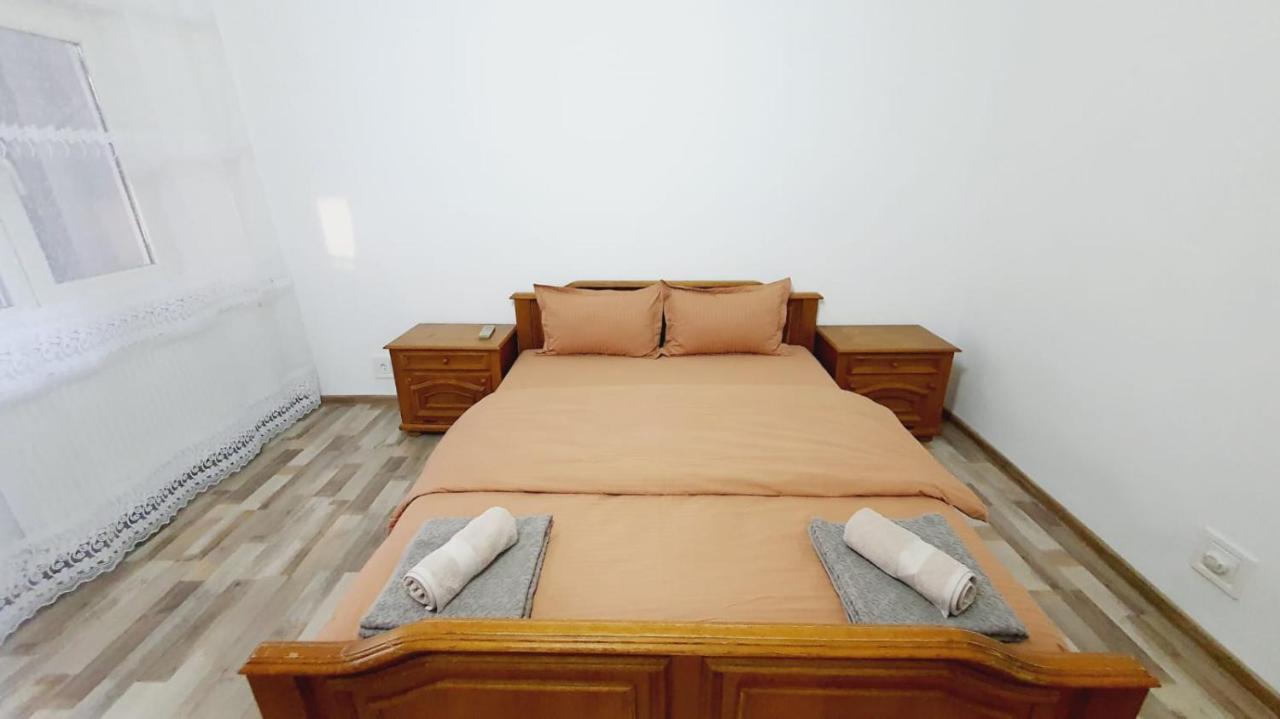 Apartamento Apartament Radoi Drobeta Turnu Severin Exterior foto