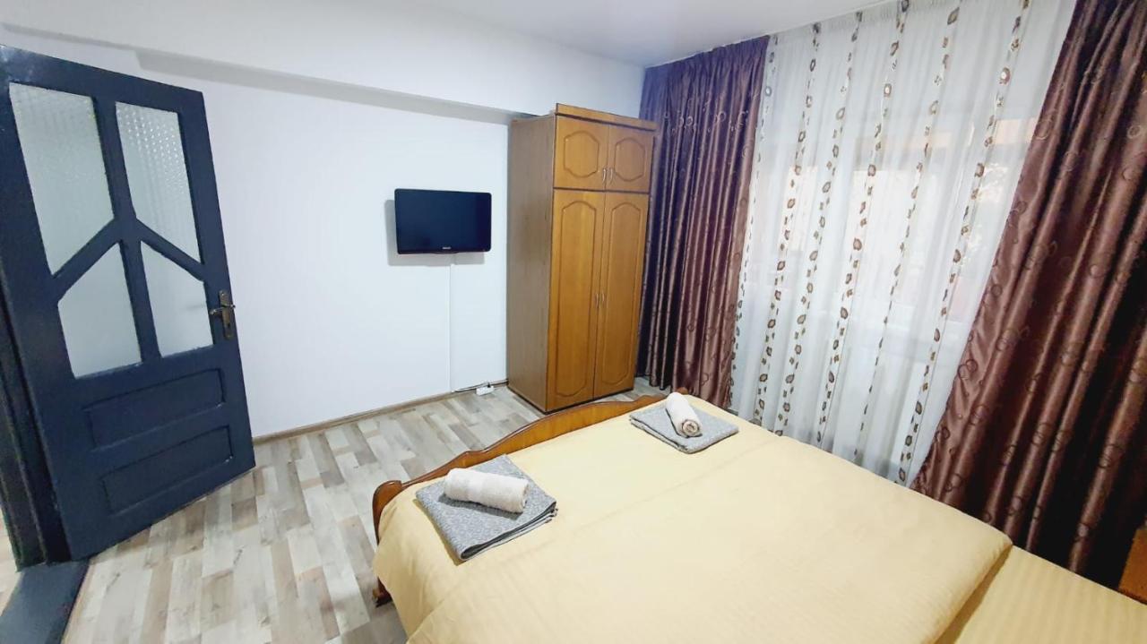 Apartamento Apartament Radoi Drobeta Turnu Severin Exterior foto