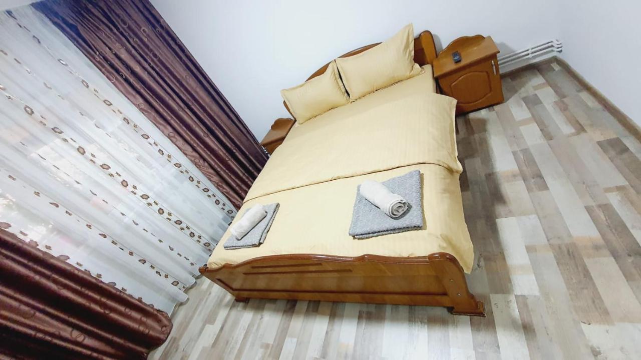 Apartamento Apartament Radoi Drobeta Turnu Severin Exterior foto